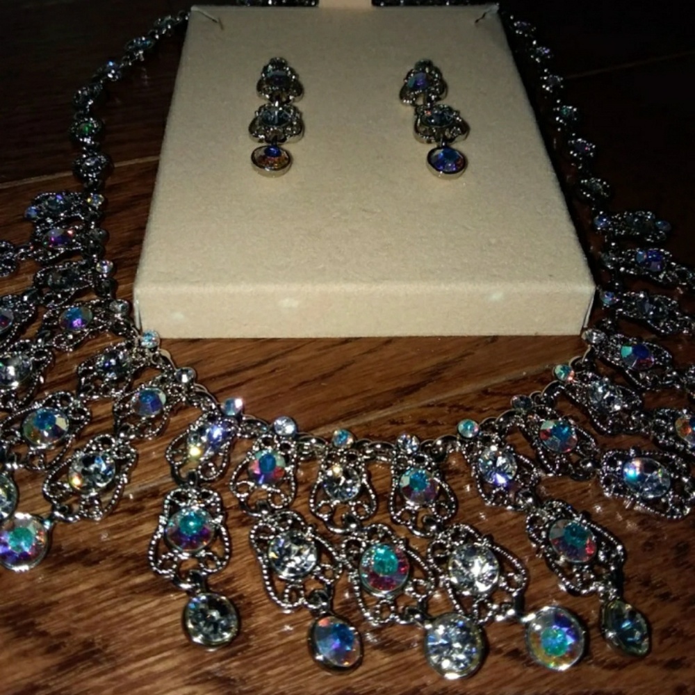 KIRKS FOLLY NECKLACE SET